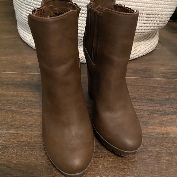 Booties - Picture 4 of 5